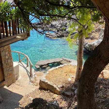 Chrisi - 500 Sqm Private Gardens & Nature View - 300m By The Sea Almirida