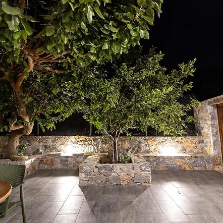 Chrisi - 500 Sqm Private Gardens & Nature View - 300m By The Sea *