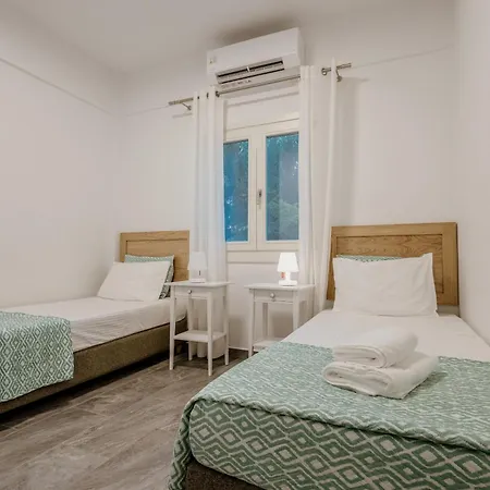 Chrisi - 500 Sqm Private Gardens & Nature View - 300m By The Sea Almirida